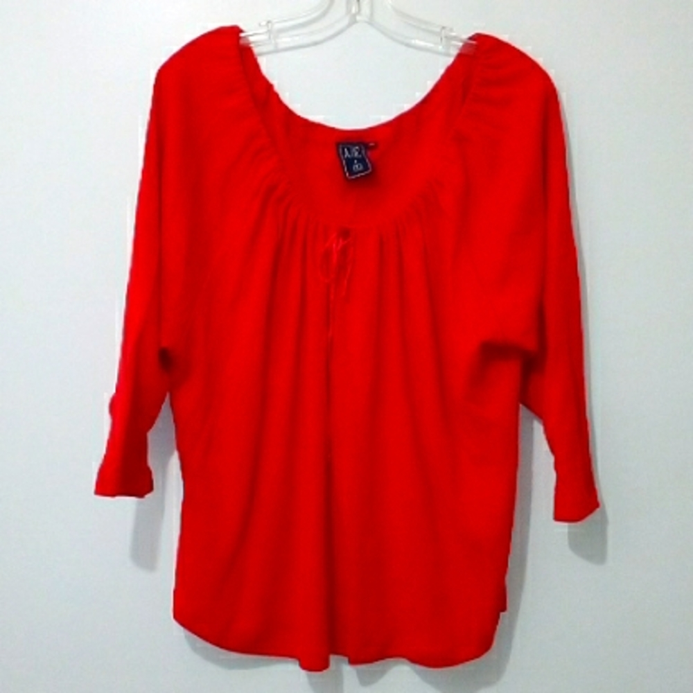 AE & Co red top